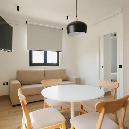 Azure Homes דירה