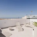 Azure Homes شقة